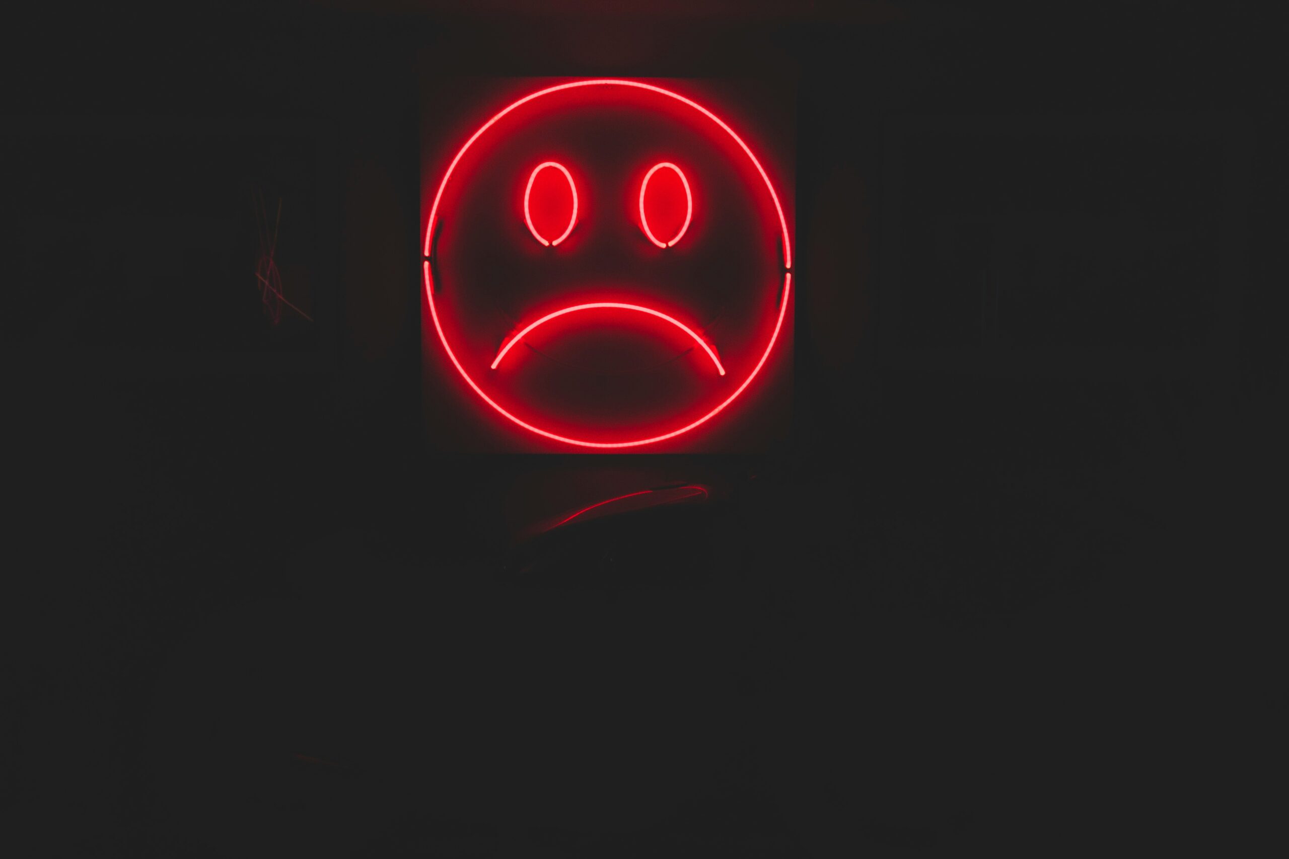 NodeJS: async.queue does not display error messages by default